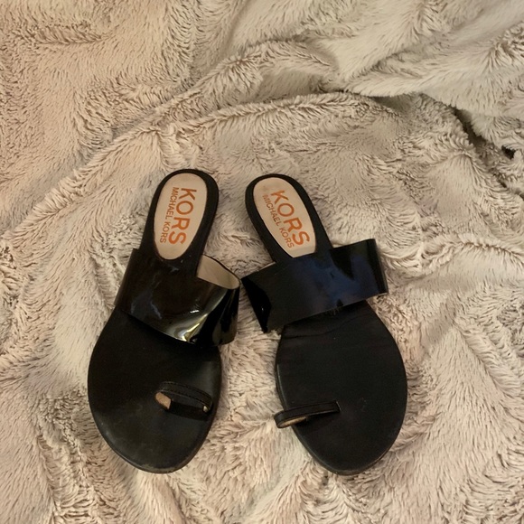 Michael Kors black sandals. Woman’s size 6 - Picture 2 of 4